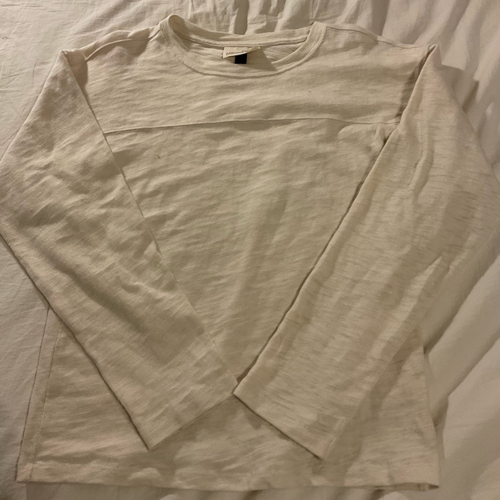 Universal Threads White Basic Sweater